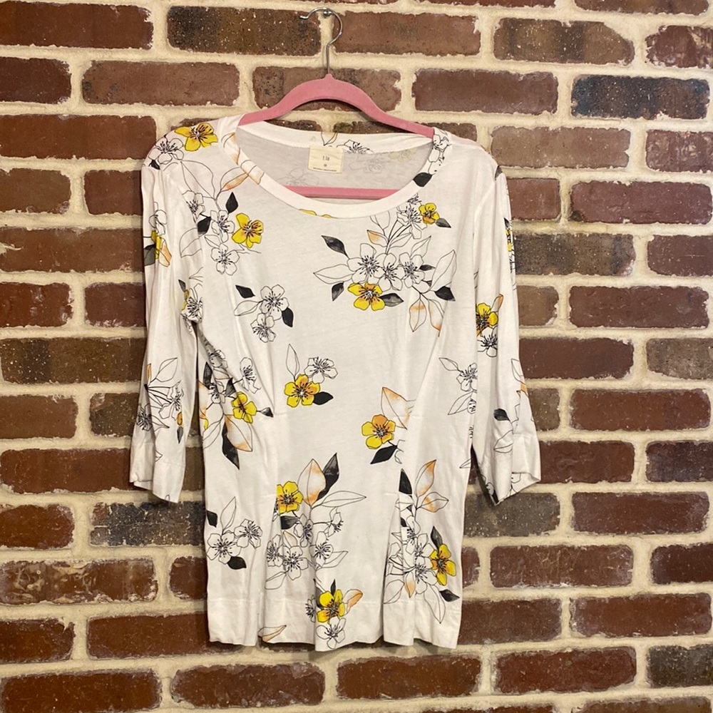 T.la Anthropologie yellow floral pattern top size xs